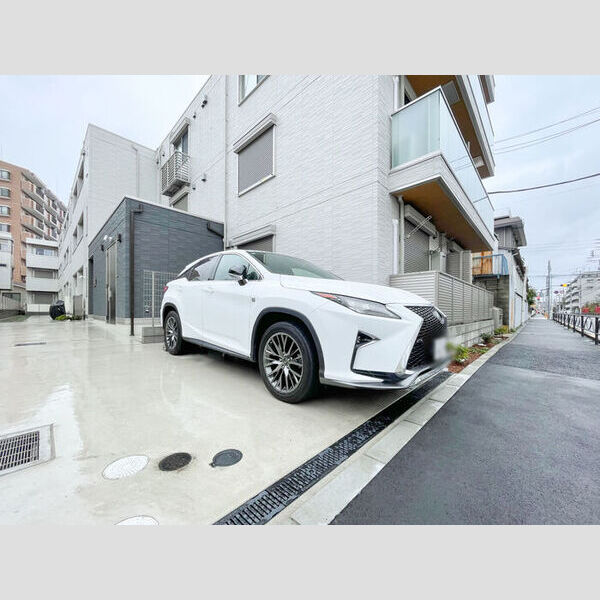 セレスティア白鳥 駐車場