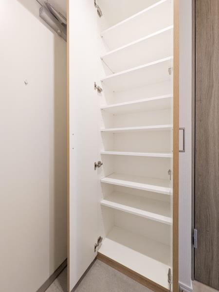 プラティーク清澄庭園4階 リビング