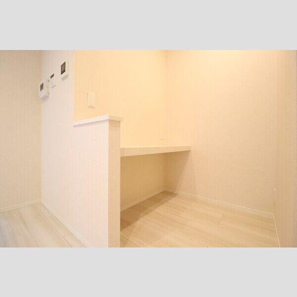 フォレストおおたか　Ⅱ101号室 ワークデスク