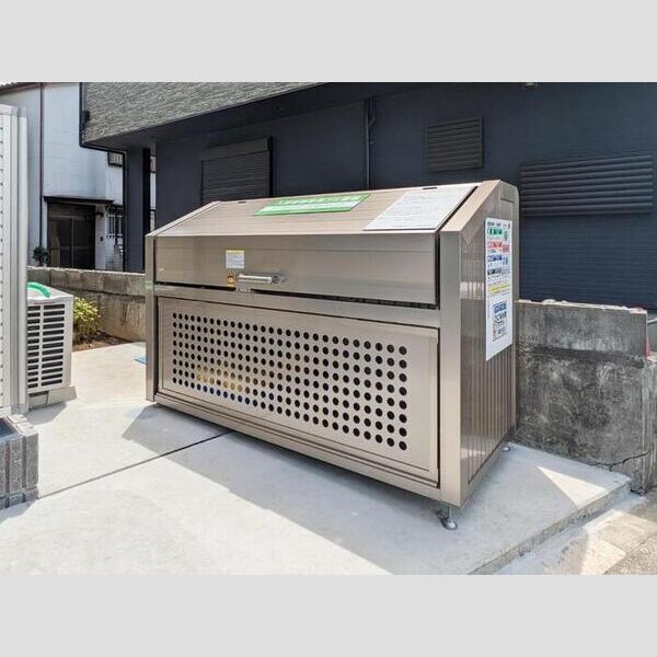 セレスティア南花畑Ⅱ102号室 ゴミストッカー