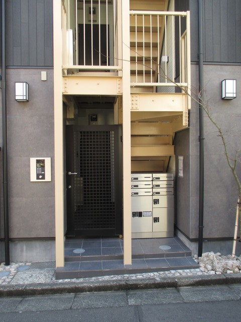 タイド石上 エントランス