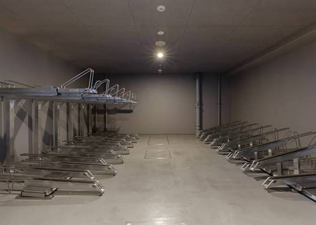 ガーラ・アヴェニュー浅草14階 駐輪場