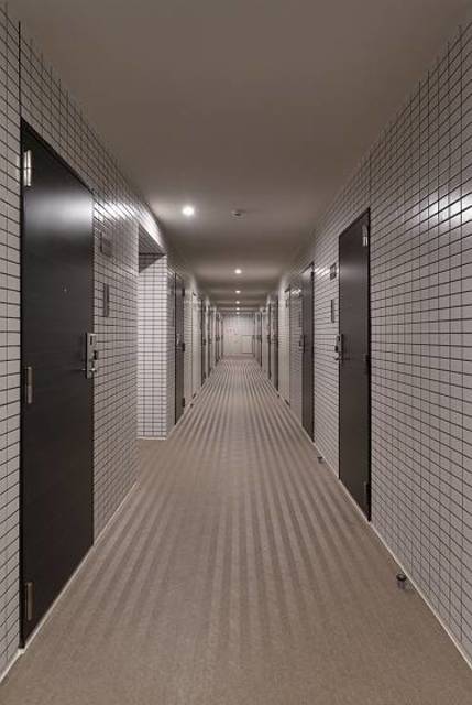 ガーラ・ヴィスタ調布4階 共用廊下