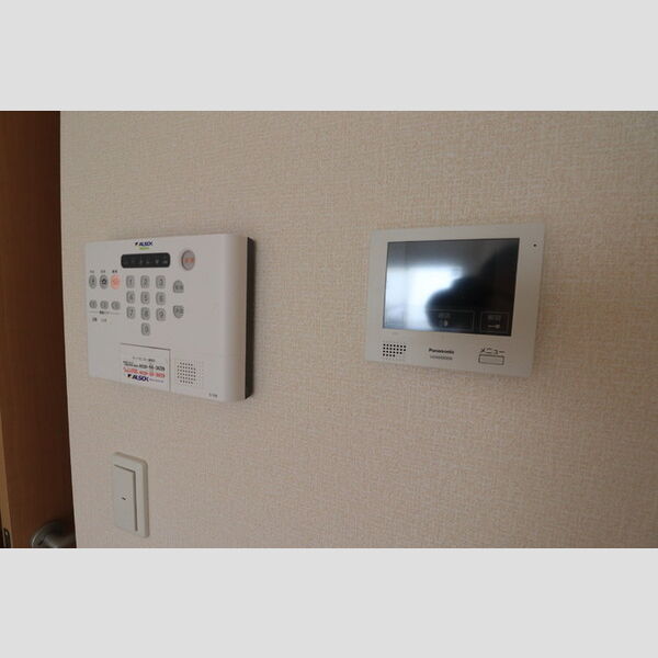 三花土202号室 ALSOK・TVインターホン