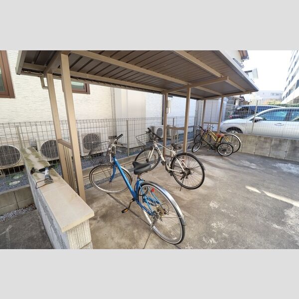 ヴィラ　リッツⅢ 駐輪場