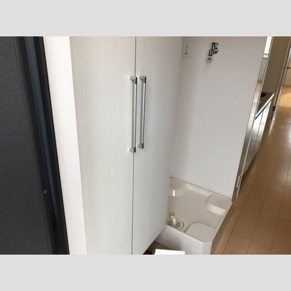 ベルテ・イマイ205号室 玄関シューズボックス