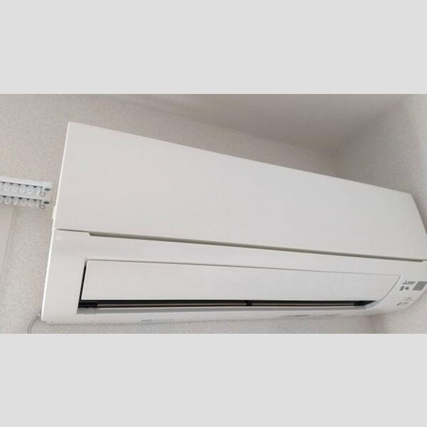 ロイヤルティアラ　Ⅴ・Ⅵ　Ⅴ302号室 エアコン