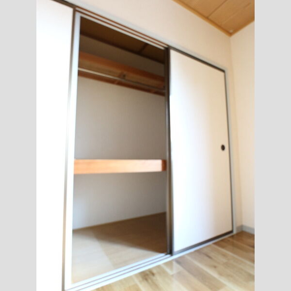 フジスカイマンション 押入②