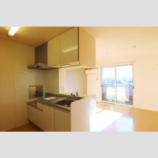 フラッツ酒井根　Ⅰ号棟303号室 対面キッチン