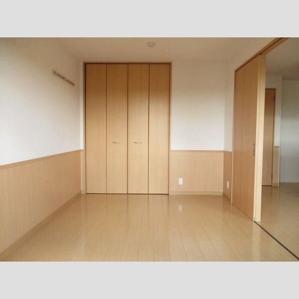 コスモヴィレッジ202号室 洋室(リビング隣接)