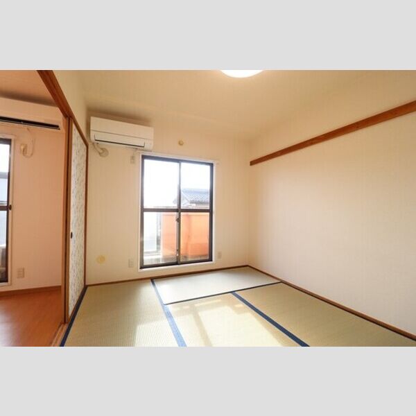 ユイト・SVP302号室 和室　6帖