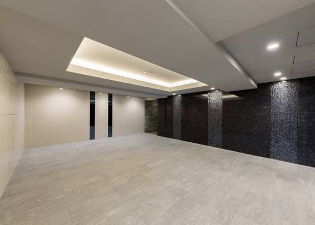 ガーラ・ステーション横浜大口4階 ロビー