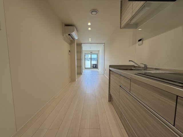 Ｍｉｌｅｓｔｏｎｅ　Ｓａｓａｚｕｋａ0303号室 リビング