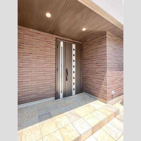 ノエル高砂 エントランス