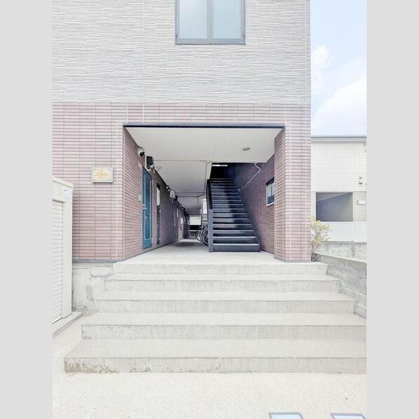 アムールプリエ 出入口