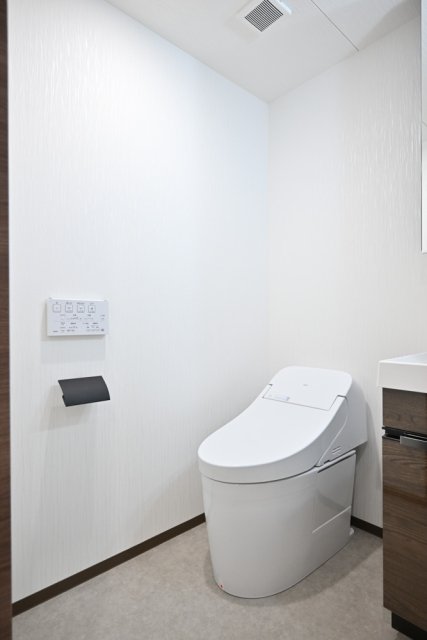 ＧＲＡＮＳＩＴＥ　ＮＡＫＡＭＥＧＵＲＯ6階 トイレ