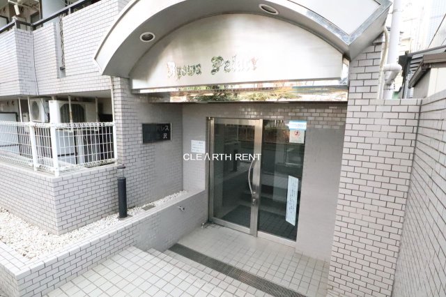 菱和パレス上北沢1階 お洒落なエントランス