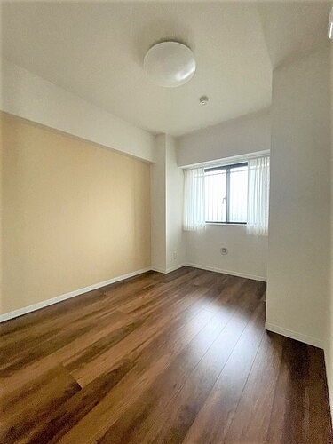 ライオンズプラザ川口本町10階 洋室　約5.2畳　内装後