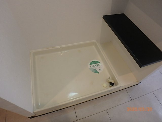 ロイヤルレゾン2階 室内洗濯機置場