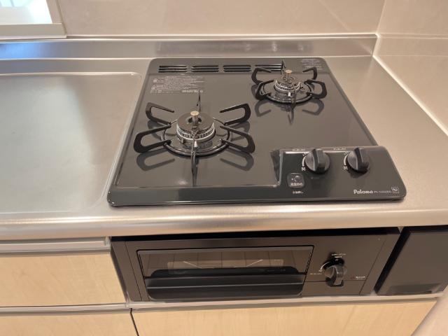 プリオーレおおたかの森203号室 二口コンロ