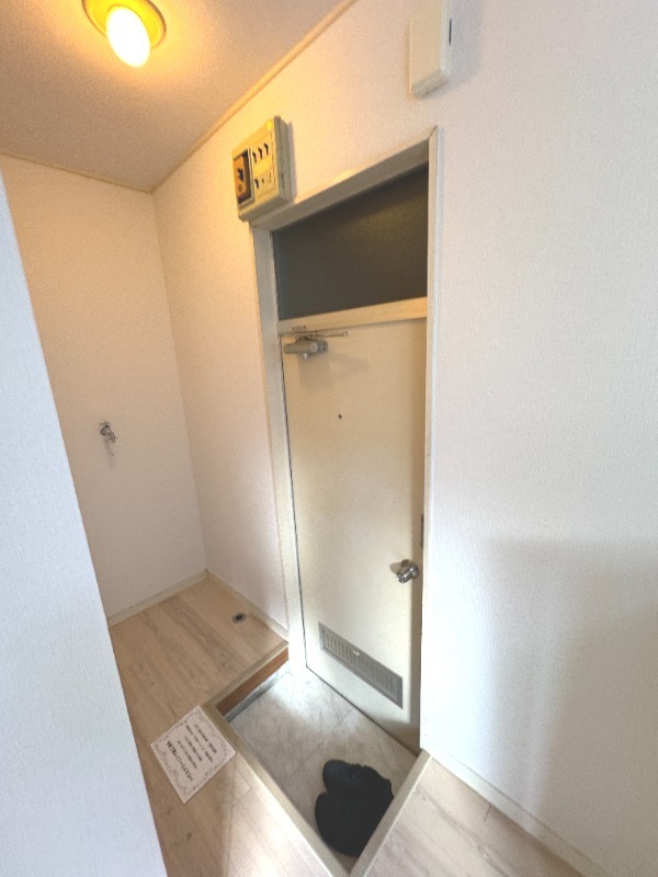 クロノス飛田給1階 玄関