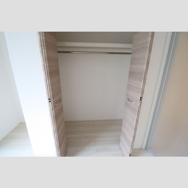 セレスティア西台B102号室 同建物別部屋の参考画像