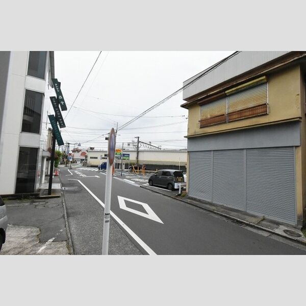 オーガスト螢 バルコニーからの眺望