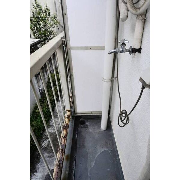 メゾン・ド・新中野0211号室 洗濯機置場