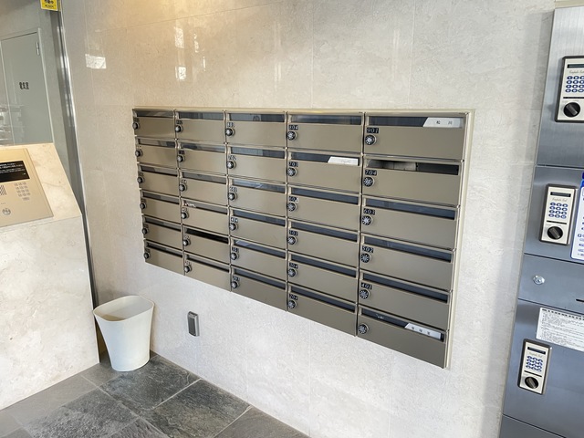 カームコート白金高輪0602号室 集合ポスト