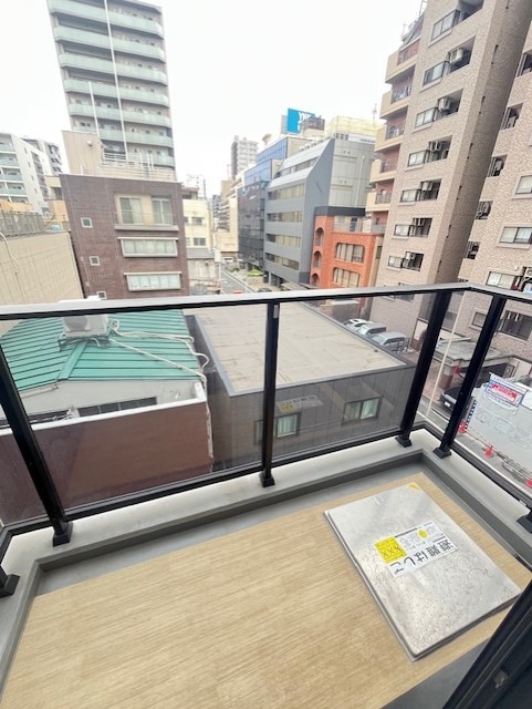 ＯＮＥ ＲＯＯＦ ＲＥＳＩＤＥＮＣＥ ＡＳＡＫＵＳＡＢＡＳＨＩ4階 バルコニー