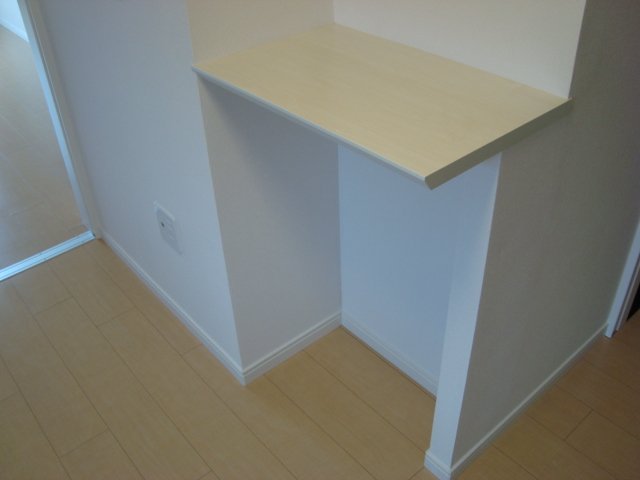 クレッセントコート102号室 棚