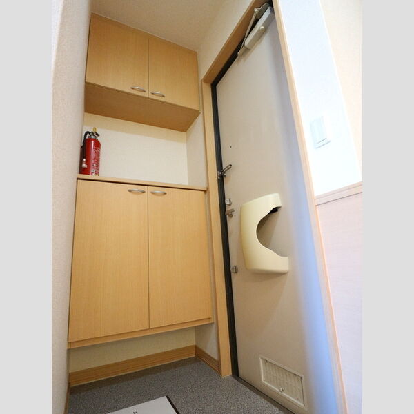 ホルス・セレク 玄関