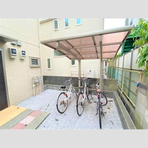 アケボノⅧ101号室 駐輪場