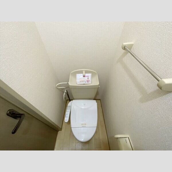 カサグランデ101号室 トイレ(温水洗浄暖房便座)