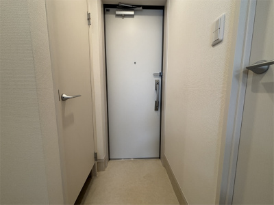Avenir1階 玄関