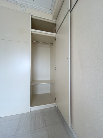 ウインベルソロ朝霞ナンバーワン214号室 収納