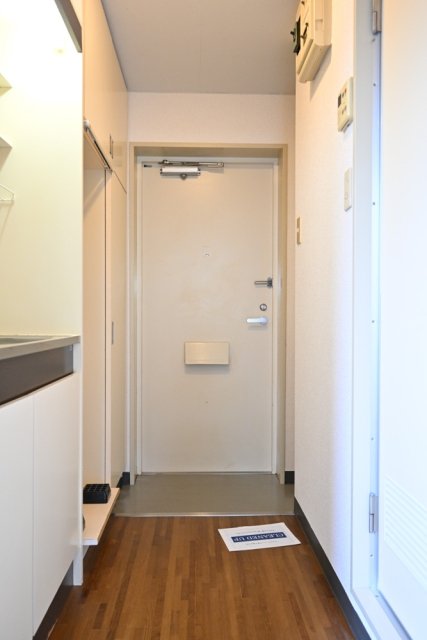 ビインヒルズ1階 玄関