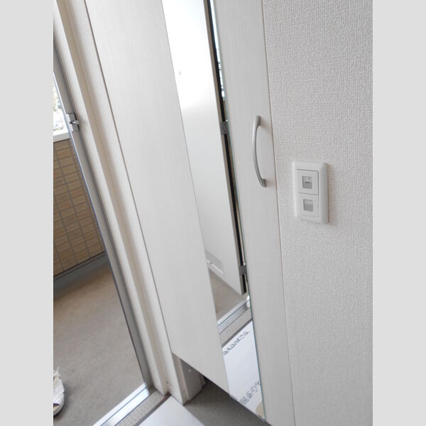 カルチェ　B 玄関