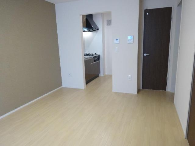 Ｅ・Ｍグローリア 洋室８帖