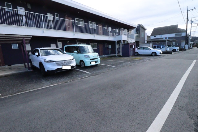 メゾン　杉の木 駐車場！