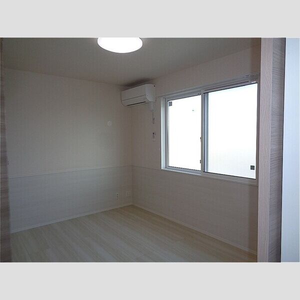 メゾン・ド・ラメール101号室 洋室