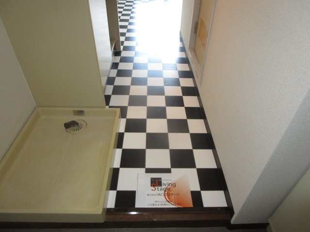 田野井ビル 玄関