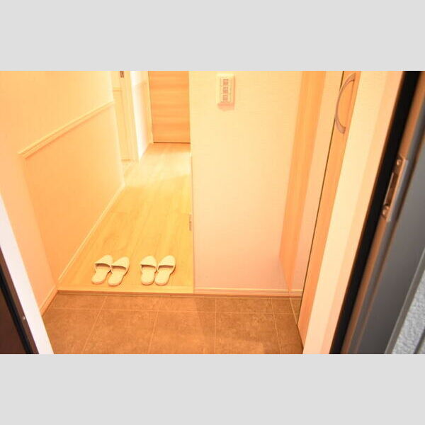 コンフォール203号室 玄関