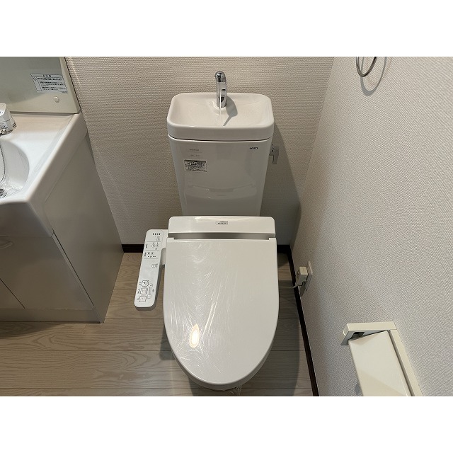 XinYi(シンイ)1996 トイレ