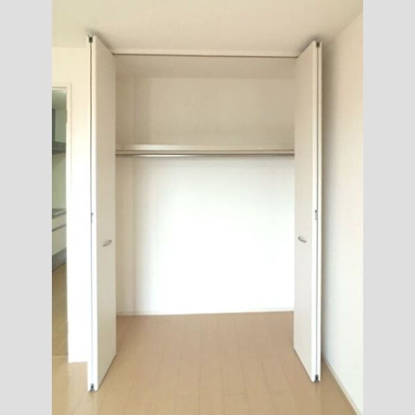 メルヴェール Ⅱ201号室 クロゼット