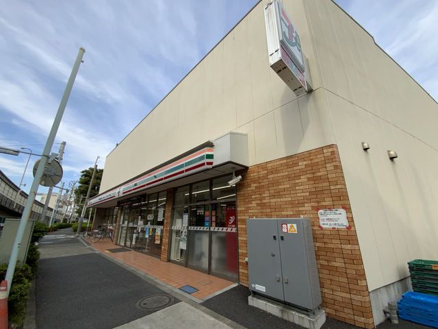 コンシェリア大森山王 ＣＲＯＳＳＩＡ4階 【コンビニエンスストア】セブンイレブン 大田区山王春日橋店まで553ｍ