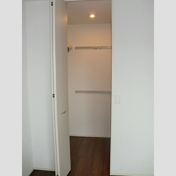 フェリーチェ ワンステップクローゼット(南側洋室)