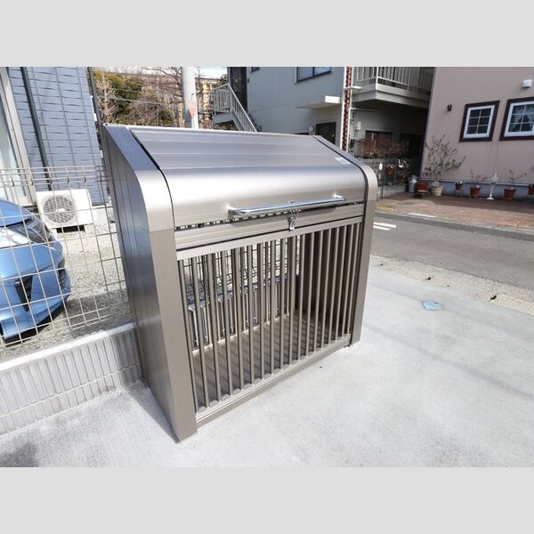 DHCR淵野辺 ゴミストッカー