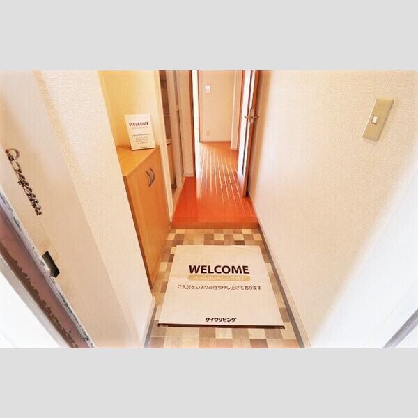 松丸第二コーポラス201号室 玄関　シューズボックスあり