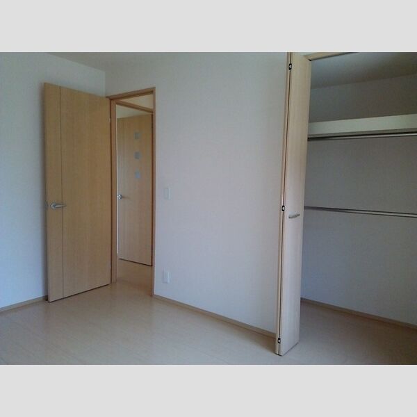 オリオンクレストABCA101号室 洋室